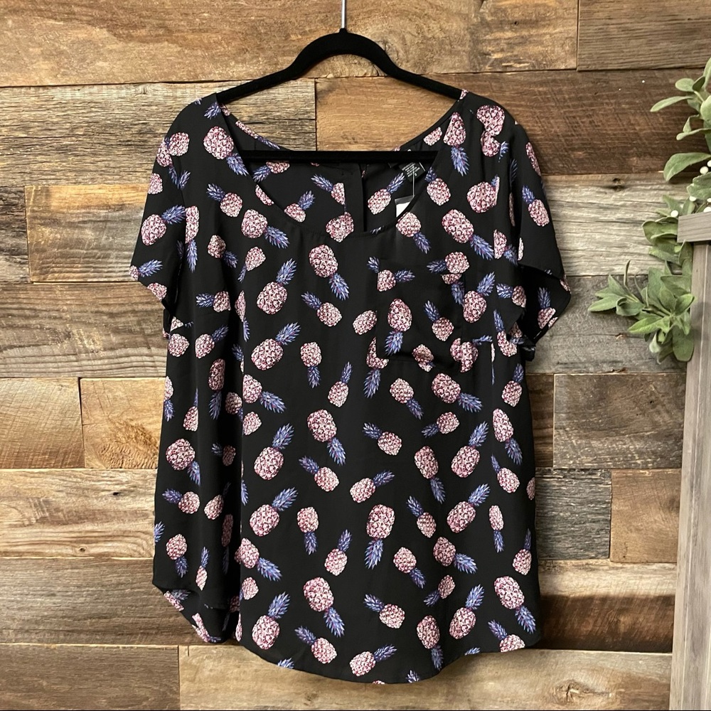 NWT Torrid Pineapple blouse